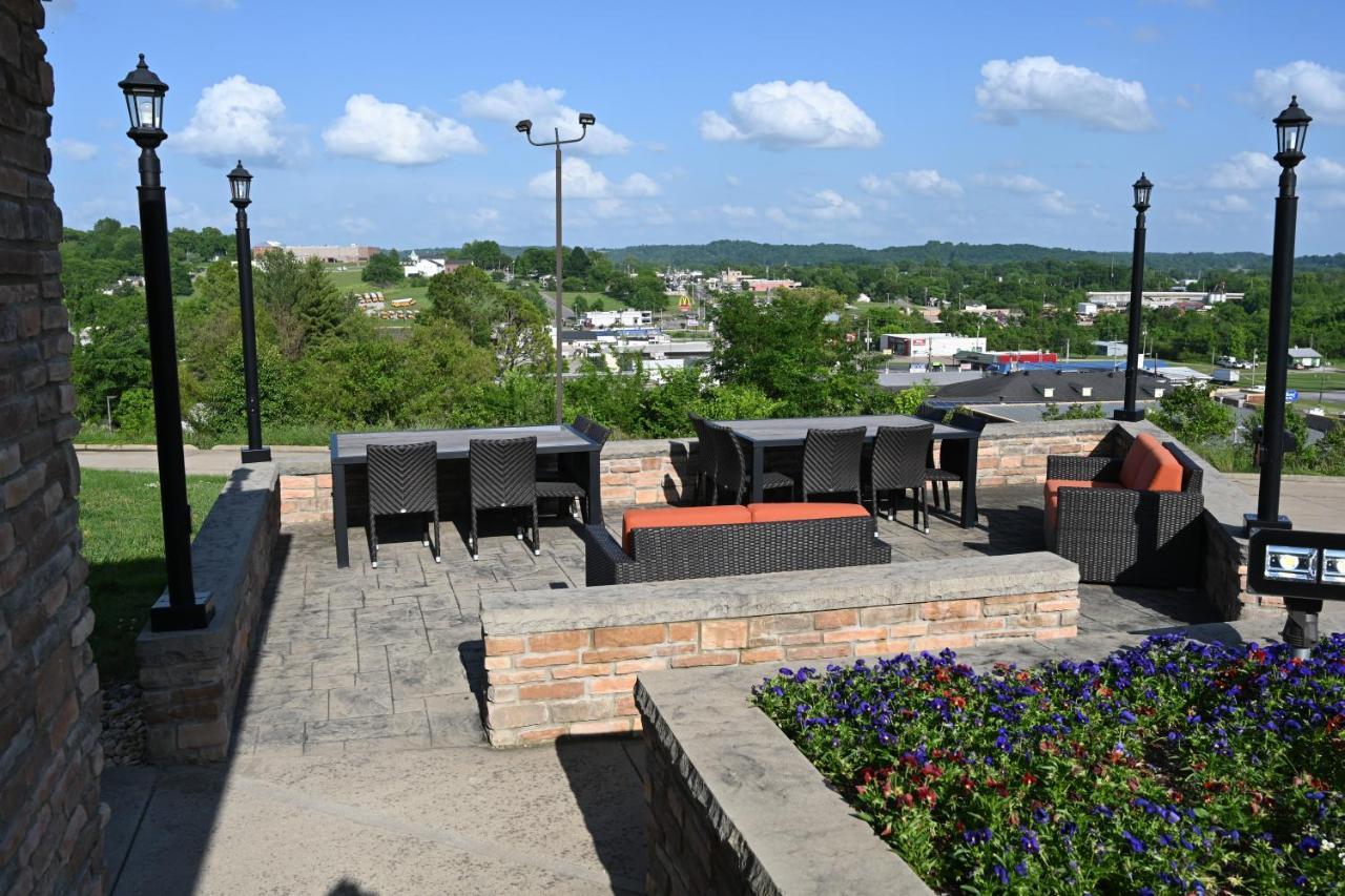 Giles Hotel Inn And Suites Pulaski Dış mekan fotoğraf